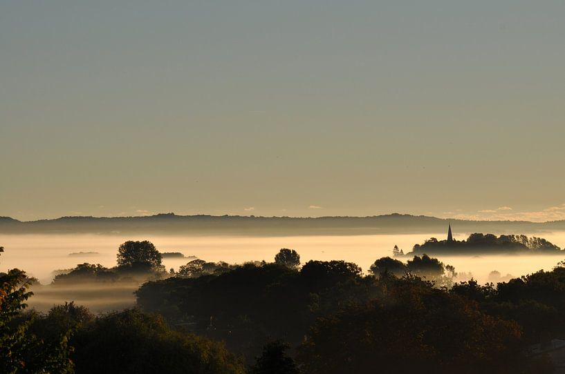 Sonnenaufgang und Nebelschwaden über Vilmnitz, Putbus, Rügen von GH Foto & Artdesign