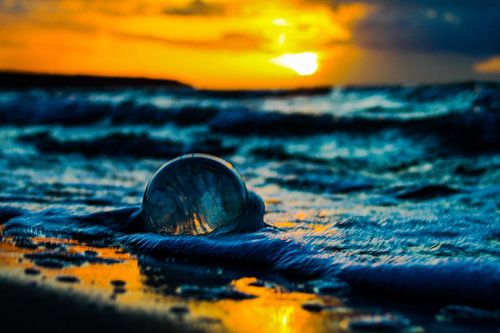 Le soleil rencontre la mer