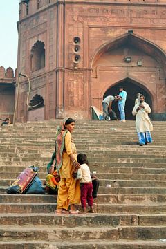 Mosque, Old Delhi, India van Milou Breunesse