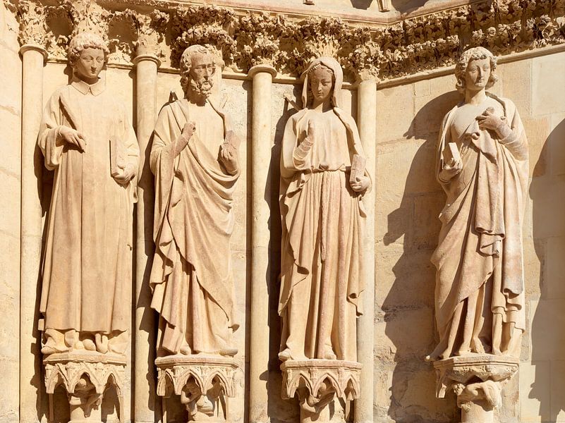 Reims, cathedral, figures of saints by Ralph Rainer Steffens