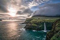Der Wasserfall Mulafossur in Gasadalur