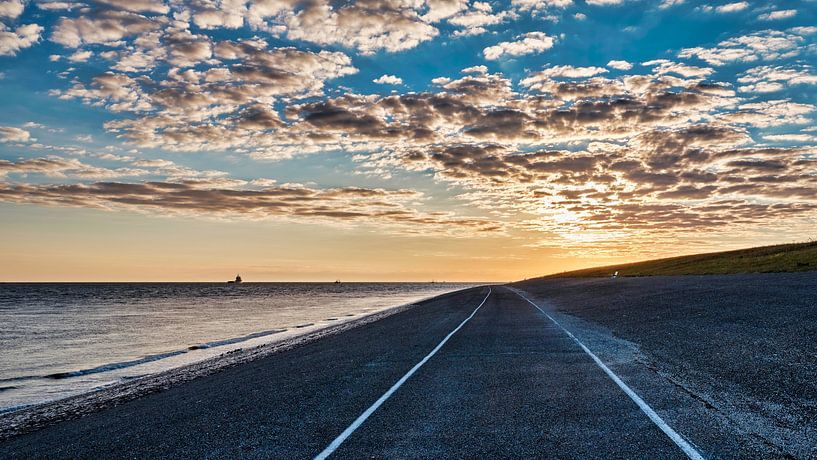coastline of Den Helder by eric van der eijk