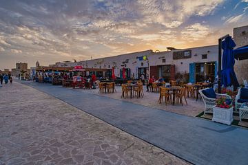 Souk Waqif Al Wakra, hoofdstraat van Qatar bij daglicht van Mohamed Abdelrazek