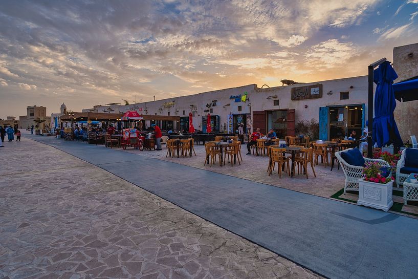 Souk Waqif Al Wakra , Hauptstraße von Katar bei Tageslicht von Mohamed Abdelrazek