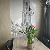 Klantfoto: De Dom van Utrecht gezien vanaf de Stadhuisbrug in zwartwit van André Blom Fotografie Utrecht, als behang