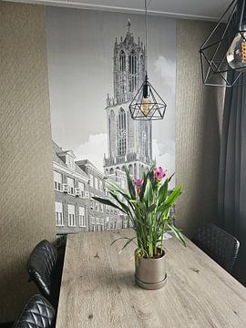Klantfoto: De Dom van Utrecht gezien vanaf de Stadhuisbrug in zwartwit van André Blom Fotografie Utrecht