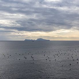 Bezaubernder Meerblick von Neapel, Italien von Joy Mennings