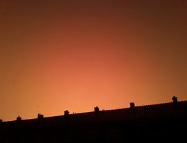 Dreigende onweerslucht bij zonsondergang von Rinke Velds