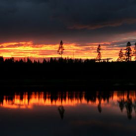 Swedish water and fire by @ GeoZoomer