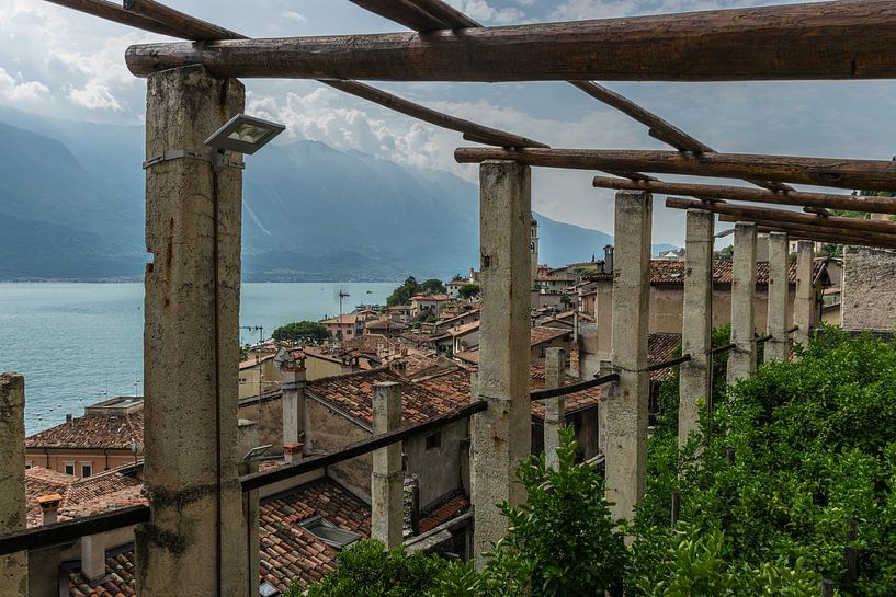 Vue des citronniers sur Limone sul Garda par Patrick Verhoef