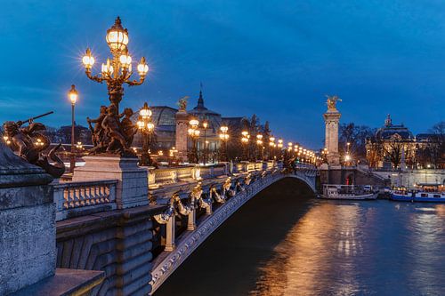 Pont Alexandre III in the evening