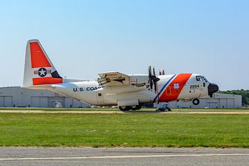 Lockheed HC-130J Hercules van de U.S. Coast Guard. van Jaap van den Berg