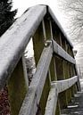 De voetgangersbrug in de winter van Corry Husada-Ghesquiere thumbnail