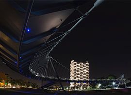 K-Tower by night van Frank Amez (Alstamarisphotography)