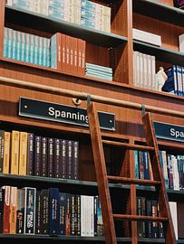 Spannungen und Bücher von Thiago Mafra