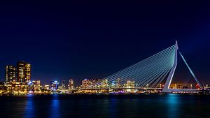 Erasmusbrug bij nacht (16:9)