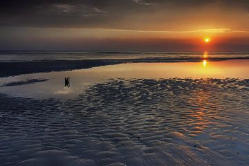 Sonnenuntergang am Strand bei Hollum von Petra Vastenburg