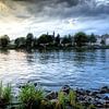 Aan de oever van De Maas Maastricht van R Smallenbroek