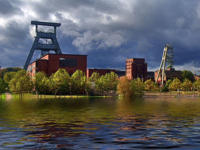 Mine avec installation d'eau par Edgar Schermaul