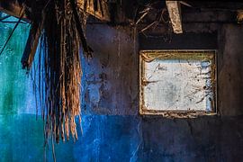 Dilapidated barn by Eric van de Ven