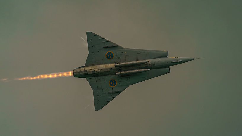Saab J35 Dragons from Swedish Air Force Historic Flight. by Jaap van den Berg