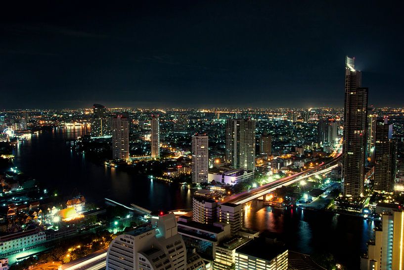 Bangkok by Night van Maurice Moeliker