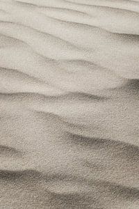 Abstraktes Sandmuster am Strand Kunstdruck - achtsame Naturfotografie