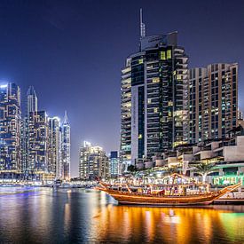 Marina Dubai 3 van Wilma Wijnen