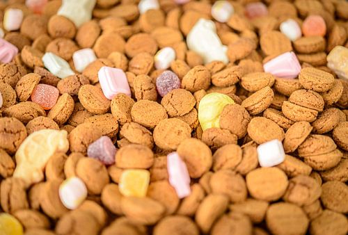 Sinterklaas pepernoten en strooigoed 