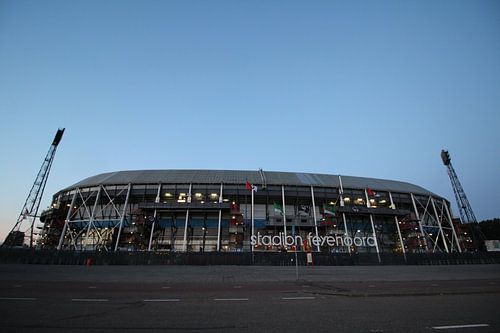 Pont Erasmus, Rotterdam, le cygne.