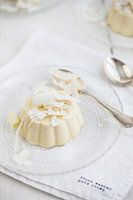 Panna cotta van witte chocolade & kokos