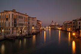 Venise - photo de nuit sur le Grand Canal sur t.ART