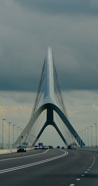 Nijmegen, de Oversteek by Margreet van Gastel