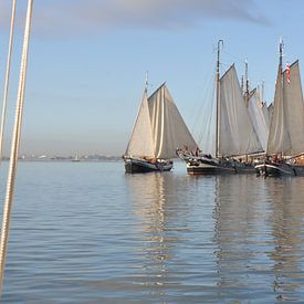 Windstille für die Plattbodenschiffe von Mirjam Visscher