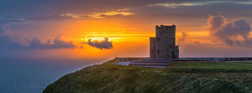 O'Brien's Tower, kliffen van Moher, Ierland van Henk Meijer Photography