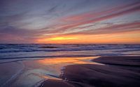 Sonnenuntergang am Strand von Tornby von Koos de Wit Miniaturansicht