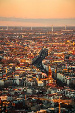 Coucher de soleil sur Berlin depuis la tour de télévision sur Leo Schindzielorz