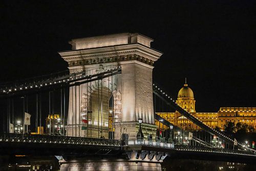Boedapest, de hoofdstad van Hongarije, een plek waar cultuur, ontspanning en levendigheid samenkomen.