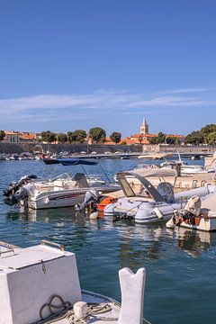 CROATIA : ZADAR - BOATS IN THE HARBOUR by Michael Nägele