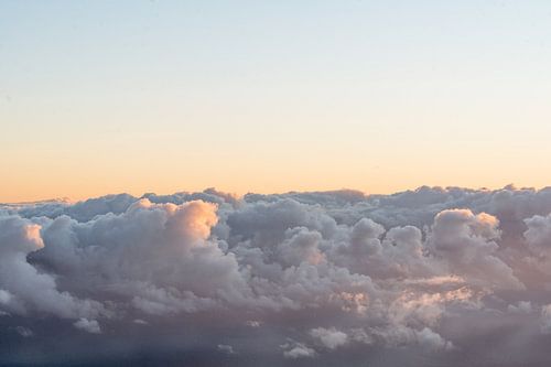 Au-dessus des nuages