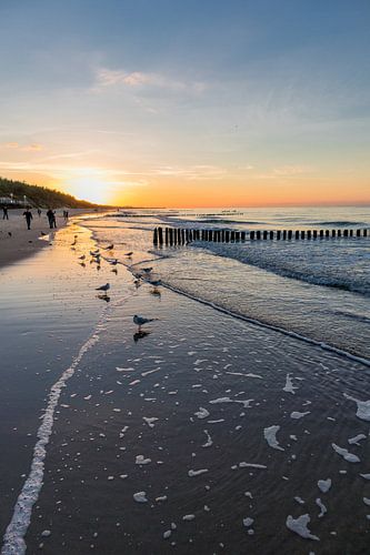 Avondwandeling langs de strandboulevard in Mielno