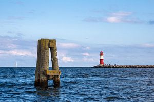 Mole an der Ostseeküste in Warnemünde
