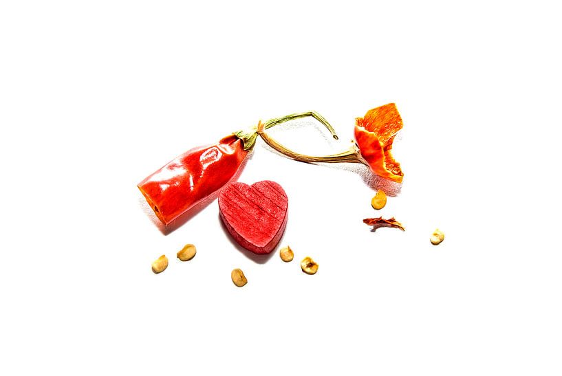 A heart is burning sometimes hotter than chilli. by Norbert Sülzner