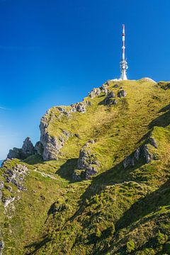 Radiotoren op de Kitzbüheler Horn in de Oostenrijkse Alpen van ManfredFotos