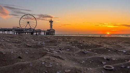 La jetée de Scheveningen au coucher du soleil