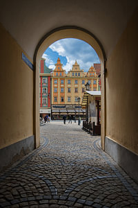 gekleurde huizen in de stad Wroclaw.