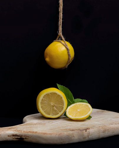 Citroenen op een plank