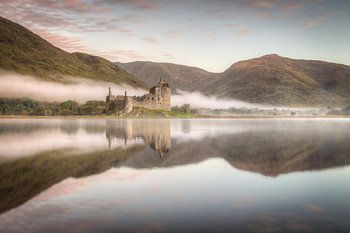 Ruine im Morgennebel