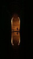 Silhouette im Abgrund