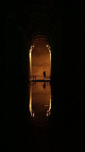 Silhouet in de afgrond van kautsar1 art